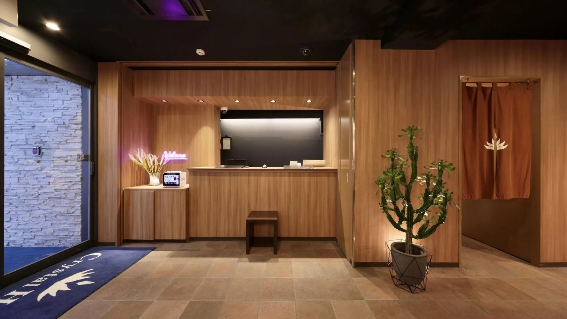 Nihonbashi Crystal Hotel - Vacation Stay 98880V Osaka